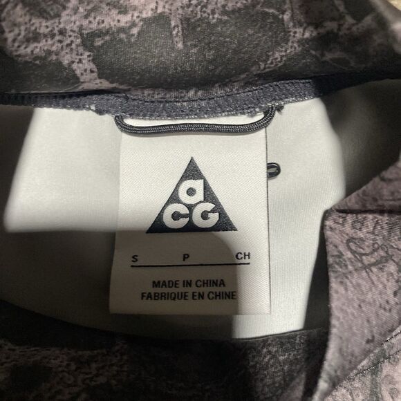 Nike ACG Mens Small Pullover Long Sleeve Black Camo Brand New - Picture 4 of 12